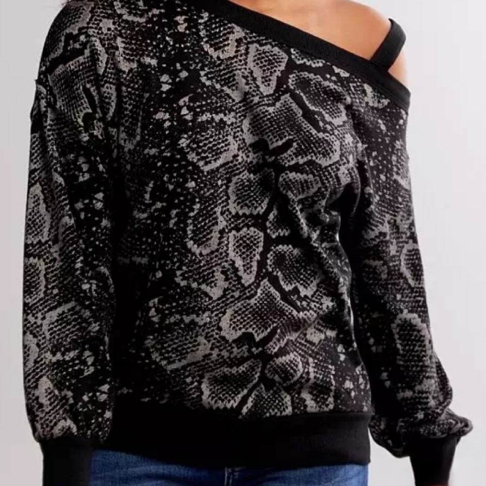 Vintage Havana animal print one shoulder sweatshirt L